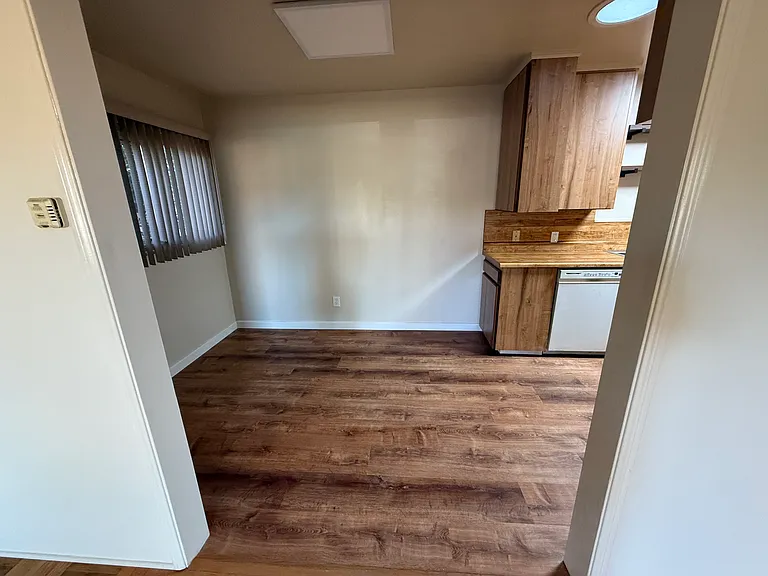 421 Douglas Ave — Photo 2