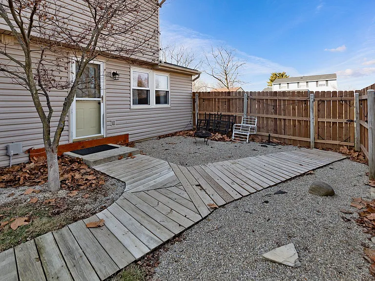 880 Ruskin Dr — Photo 42