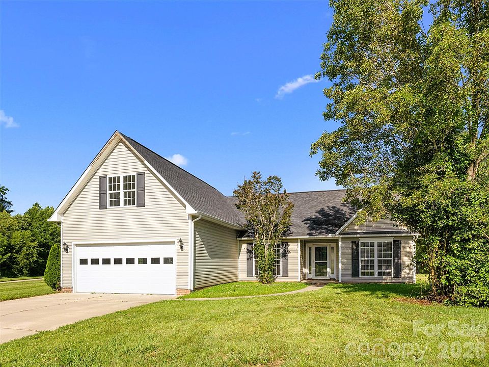 1st image of 222 Misty Valley Rd