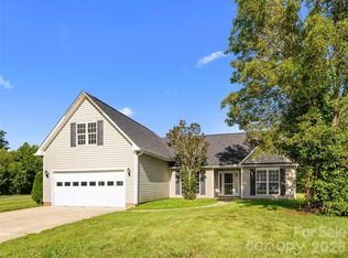 222 Misty Valley Rd, Fletcher, NC 28732