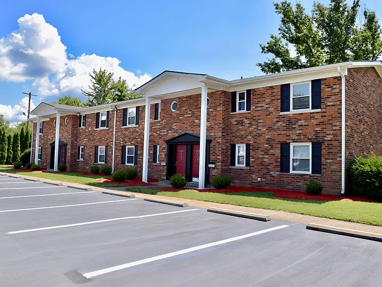 Mayfair Apartments — Photo 10