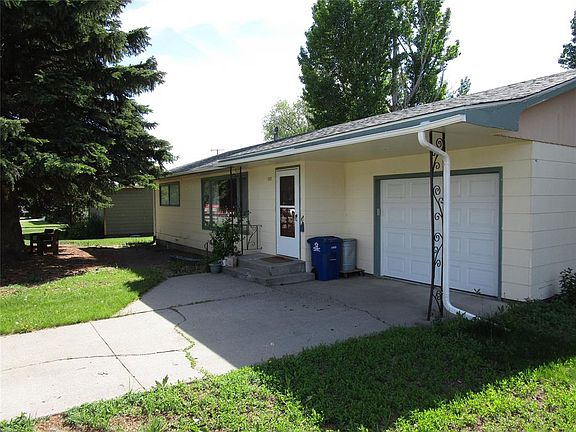 2nd image of 111 Elm Ln