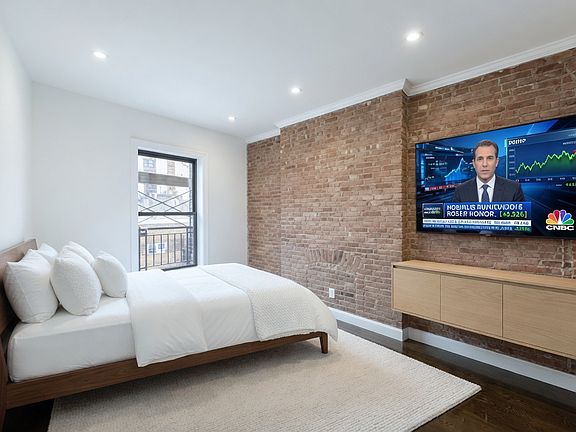 3rd image of 1379 Lexington Ave APT 3B