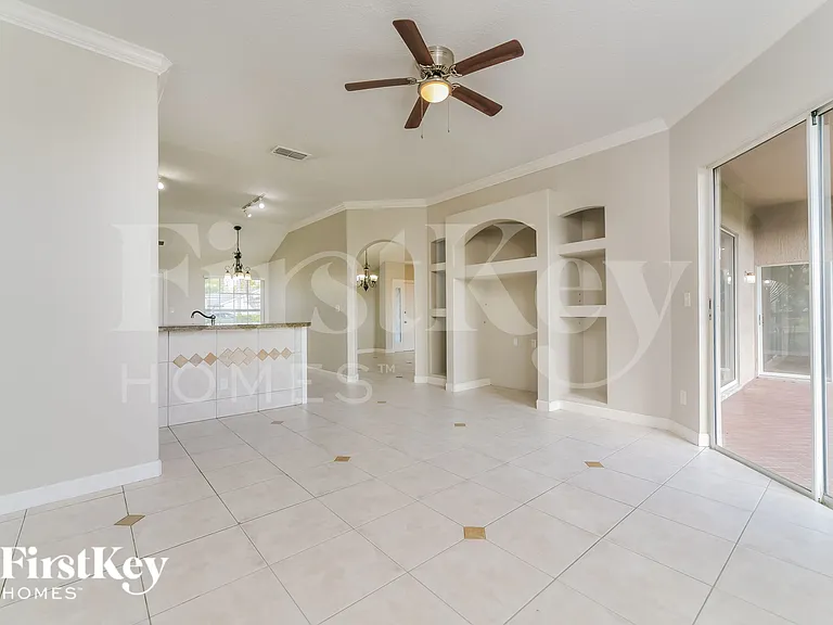 3600 Molona Dr — Photo 3