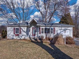107 Walnut Dr, Caseyville, IL