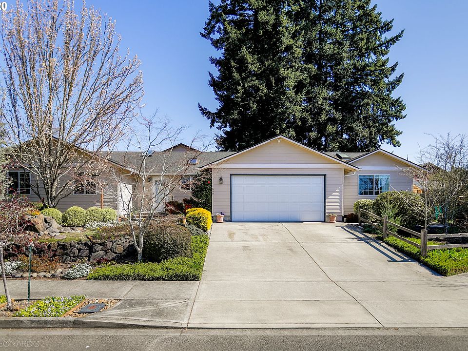 1st image of 1809 NE 123rd Ave