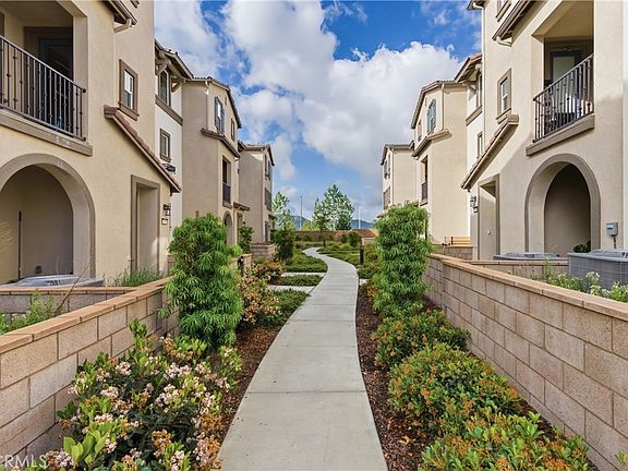 2nd image of 40391 Melrose Dr