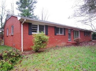 12 Water Oak Ln, Candler, NC 28715