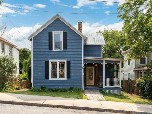 507 Winthrop St, Staunton, VA 24401