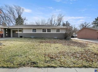 1808 Mindoro Dr, Lincoln, NE 68506
