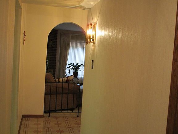 2nd image of 15714 Foxbend Ct APT 1S