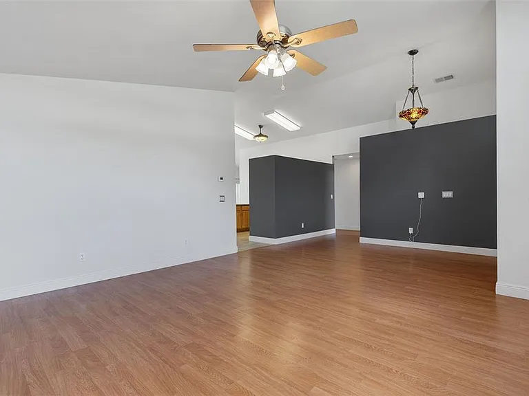 113 Whippoorwill Dr — Photo 6