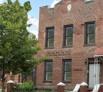 77 Legion St #4FAM, Brooklyn, NY, 11212