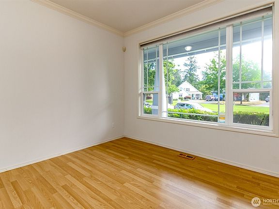 4th image of 1425 Richmond Court