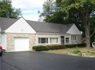 350 S Post Rd, Indianapolis, IN 46219