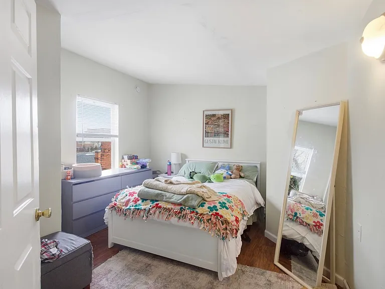 122 E University Ave — Photo 12