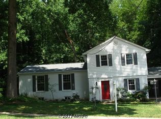 6534 Renwood Ln, Annandale, VA 22003