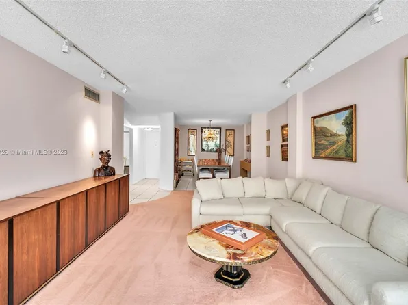 2808 N 46th Ave APT E651, Hollywood, FL 33021