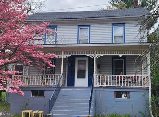 214 Harrison Ave, Berkeley Springs, WV 25411