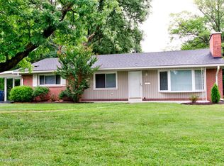 811 Stivers Rd, Woodlawn Park, KY 40207