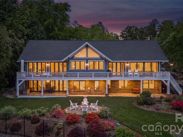 17812 Wilbanks Dr, Charlotte, NC 28278
