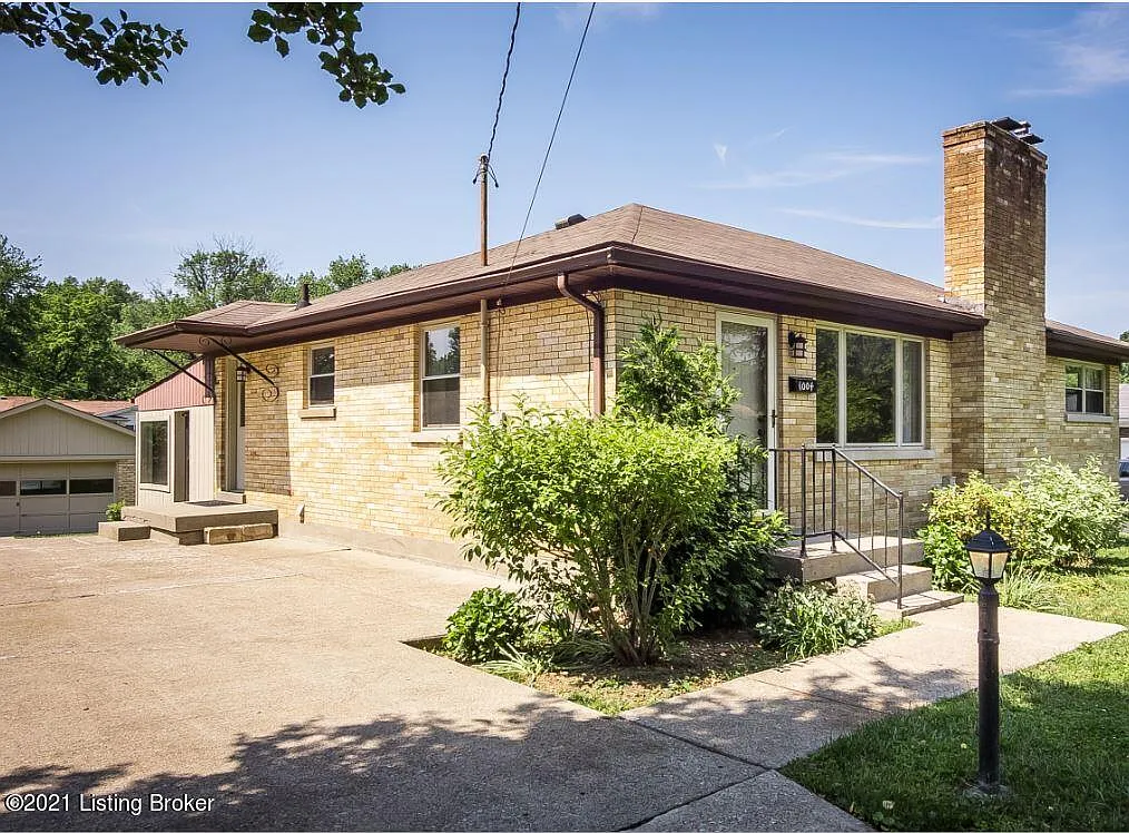 1004 Elaine Dr photo 1