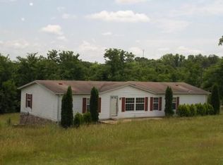 1886 Monsanto Rd, Columbia, TN 38401