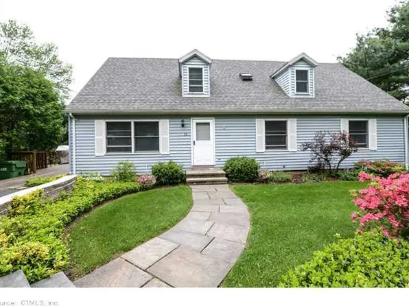 53 Maryland Dr, Middlefield, CT 06455
