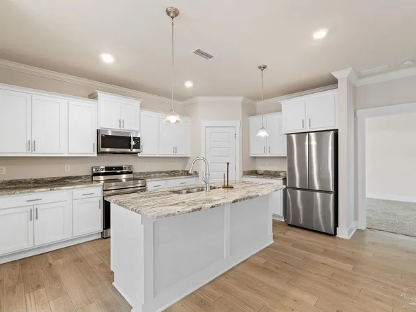 1238 Fenwick Ct, Cantonment, FL 32533