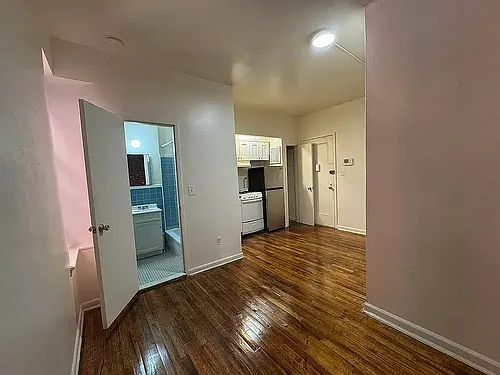 220 E 29th St #3D Photo 1 220 E 29th St #3D Photo 1