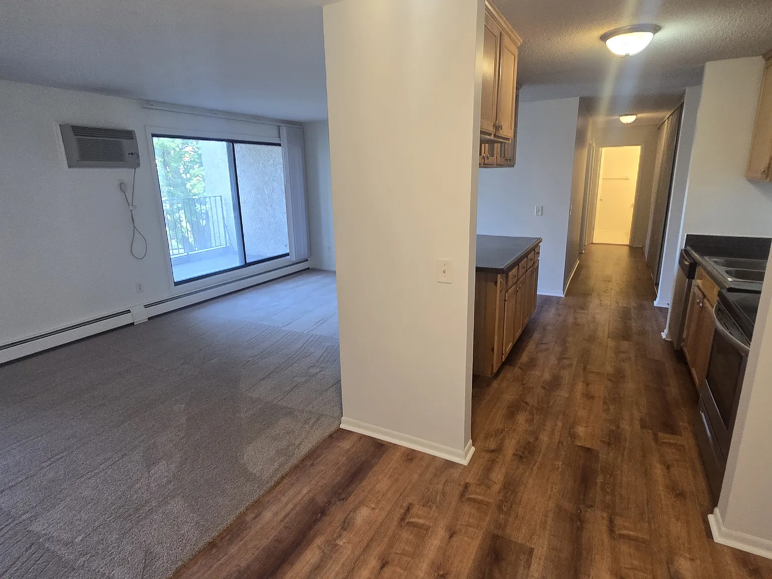 2 bed, 960 sqft, $1,395 — Photo 2
