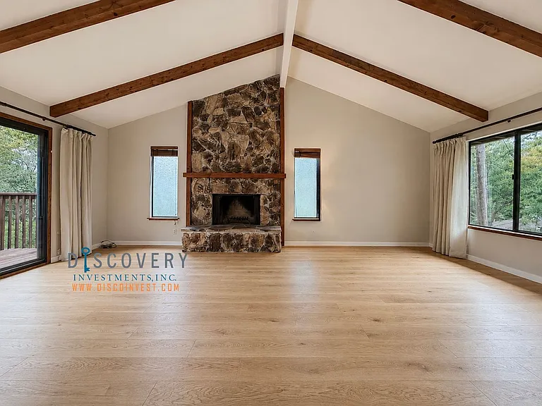 1188 Glencourt Dr — Photo 4