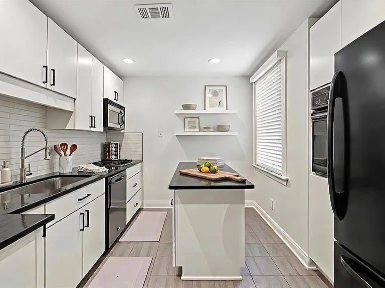 406 N Payne St — Photo 4