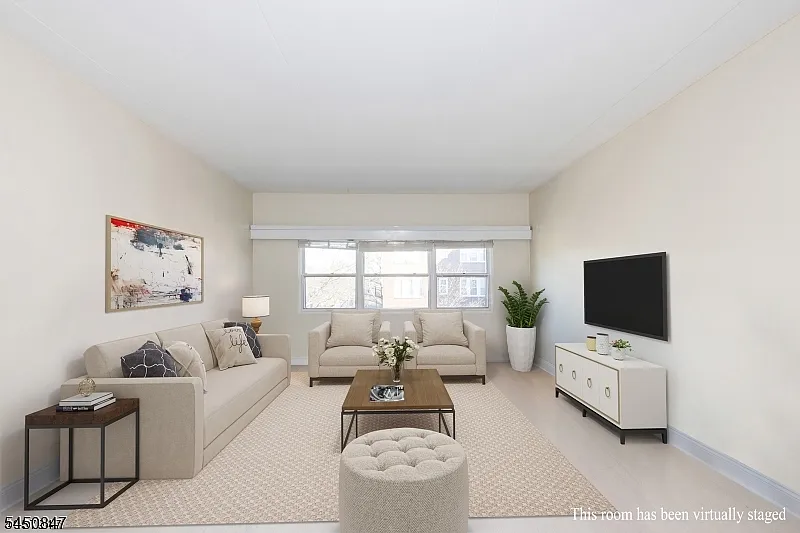 1 bed, 1.0 bath, 1000 sqft, $2,250 — Photo 2