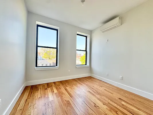 Rented by Pear NYC LLC | media 2
