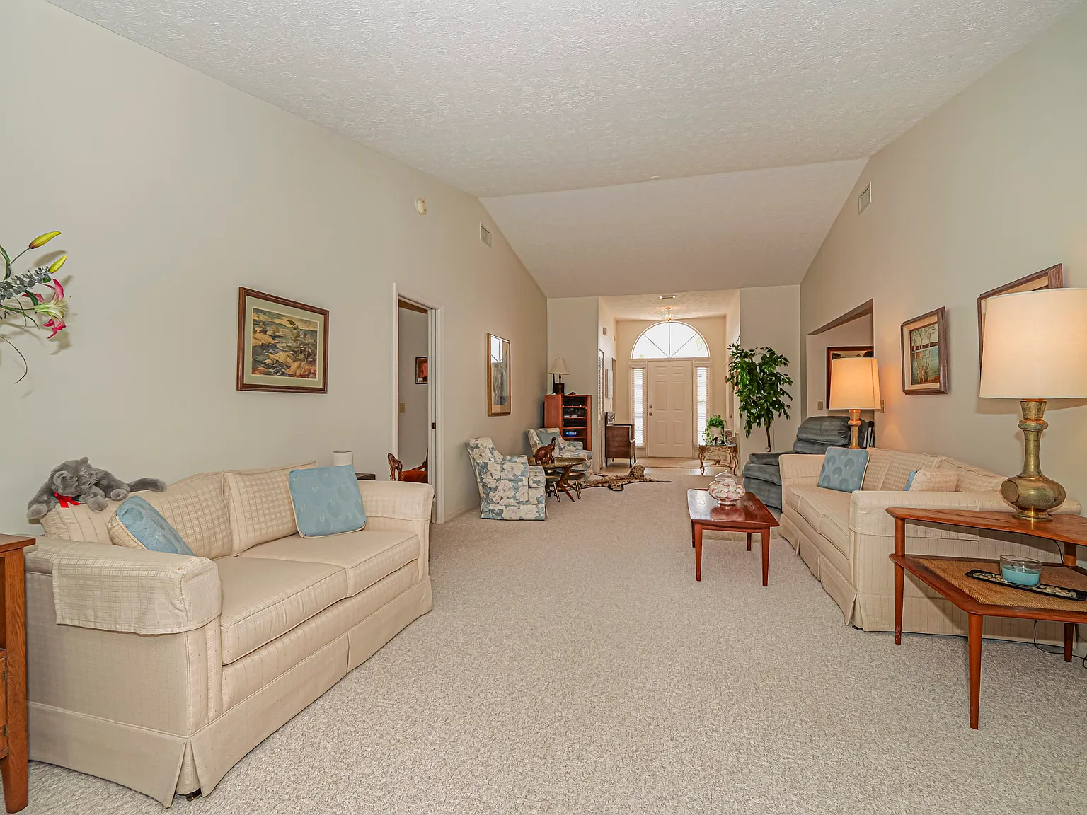 2 bed, 1358 sqft, $2,000 — Photo 4