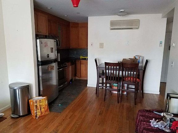 4th image of 4015 21st Ave APT 1