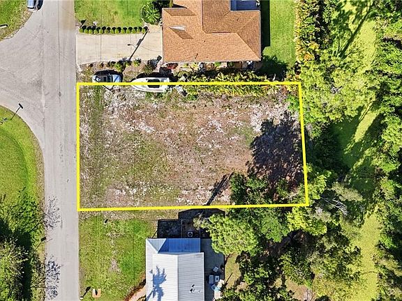 4th image of 8325 Cypress DR S