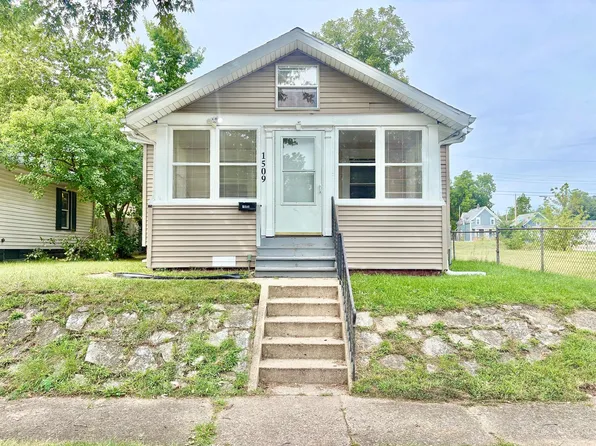 1509 Lebanon St, South Bend, IN 46613