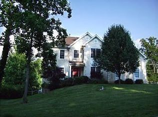 445 Springview Ln, Phoenixville, PA 19460