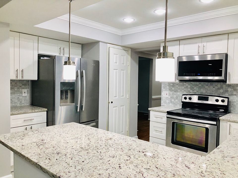 2nd image of 4475 Edsall Dr