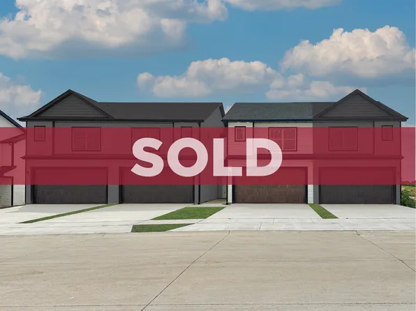 5934 Butterfield Dr, Bettendorf, IA 52722