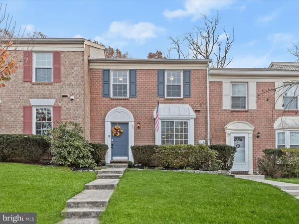 23 Six Notches Ct, Baltimore, MD 21228