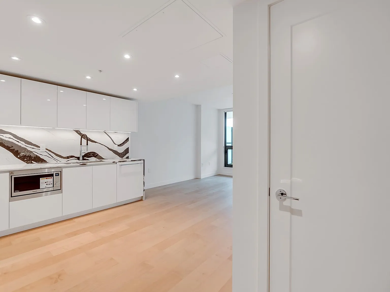 1 bed, 574 sqft, $2,650 — Photo 2