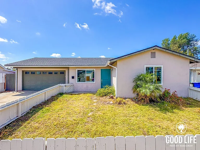 579 Gold Dr — Photo 1