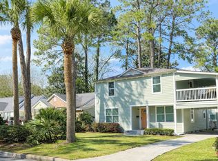 222 Columbus Dr, Savannah, GA 31405