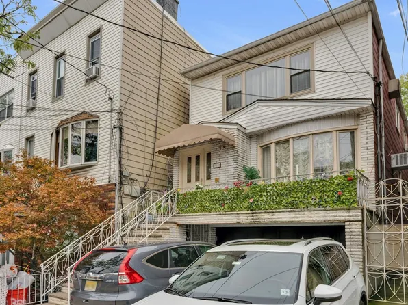 3218 Pleasant Avenue image 2 of 44