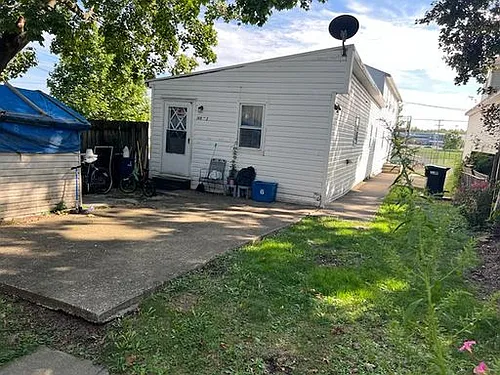149 E Middle St #3 Photo 1
