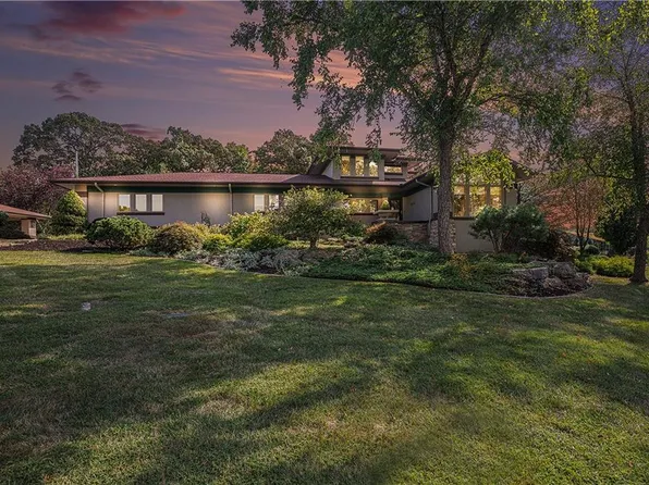 32225 W 88th St, De Soto, KS 66018