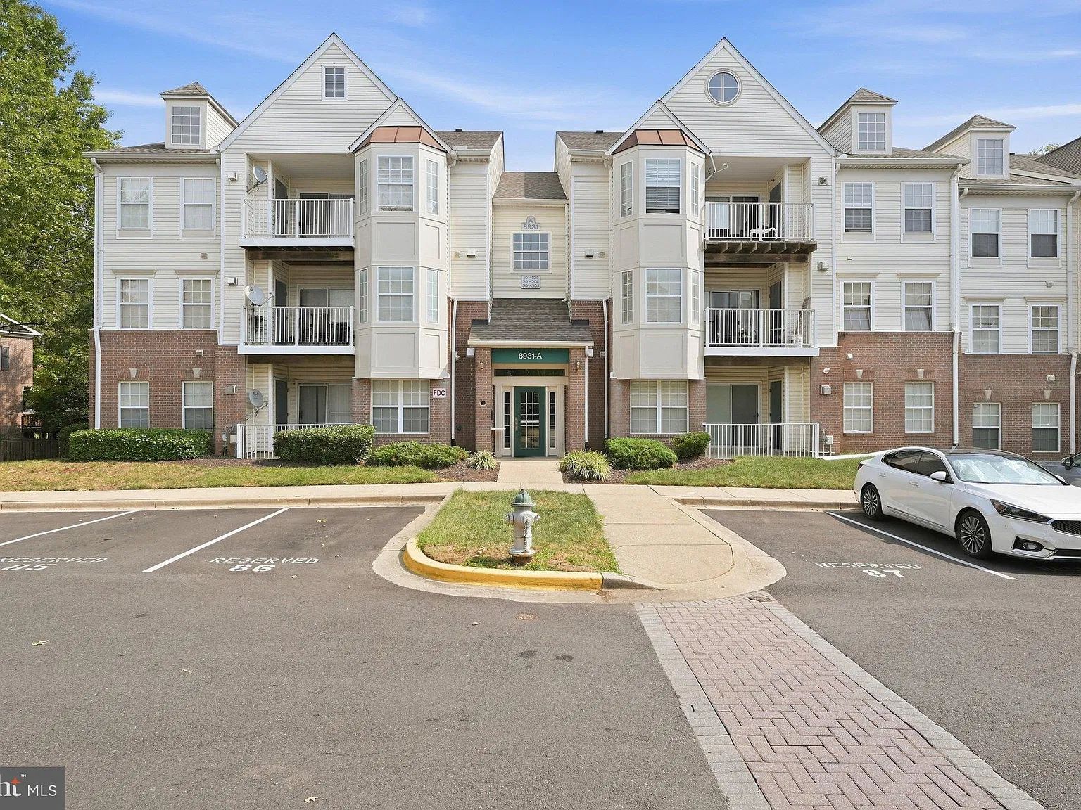Largo Town Center — Photo 1